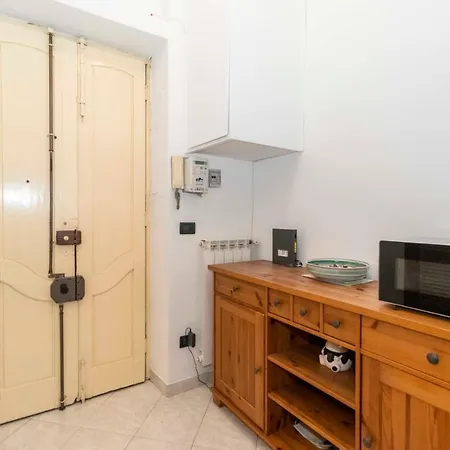 Guesthost - Mm Spezia Mini