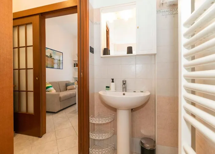 Guesthost - Mm Spezia Mini